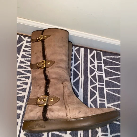 Louis Vuitton gold buckle boots - Picture 8 of 9
